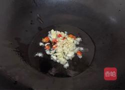 荷兰豆炒藕片的做法图解3