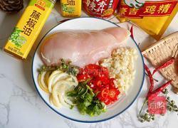 酸辣鸡肉丝的做法图解1