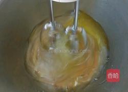 戚风小蛋糕的做法图解4