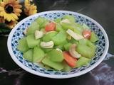腰果炒莴笋的做法[图]
