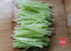 莴笋炒黄豆芽的做法图解3