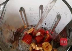 红枣花生核桃露的做法图解2