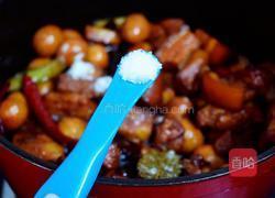 红烧肉炖鹌鹑蛋的做法图解14