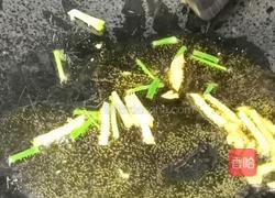 金针菇番茄肉片汤的做法图解5