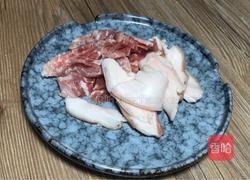 洋葱平菇炒肉的做法图解1