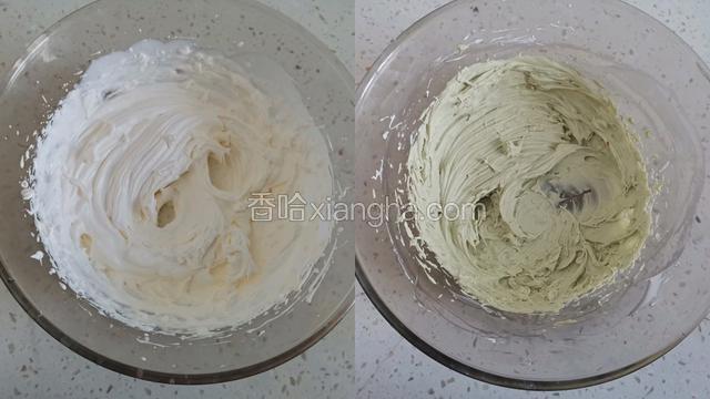 淡奶油加入细砂糖打至裱花状态，分出一半加入2克抹茶粉搅拌均匀