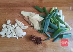 Illustration of how to make braised beans and flower rolls 6