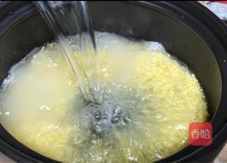 芝麻南瓜小米粥的做法图解2