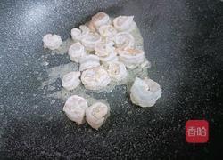 百合大虾炒西芹的做法图解10
