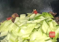 香肠炒黄瓜的做法图解6