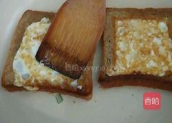 煎鸡蛋吐司片的做法图解4