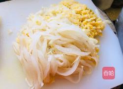 排骨炖酸菜的做法图解2