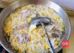 排骨炖酸菜的做法图解9