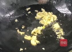 包菜胡萝卜炒鸡蛋的做法图解6