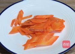 胡萝卜包菜炒鸡蛋的做法图解2