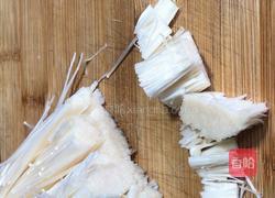 金针菇豆皮卷的做法图解2