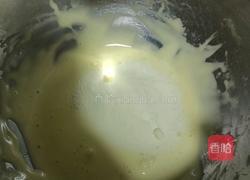 蛋黄溶豆的做法图解2