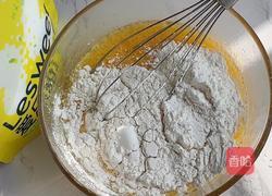 草莓抱抱卷的做法图解3
