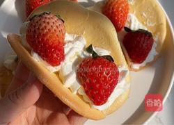 草莓抱抱卷的做法图解11