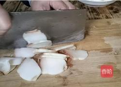 口蘑腊味豆腐的做法图解1