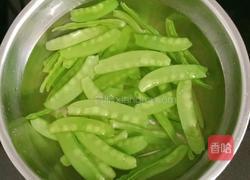 荷兰豆炒腊肠的做法图解7