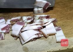 腊肉狼牙萝卜条的做法图解1