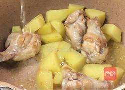 土豆烧鸡腿的做法图解7