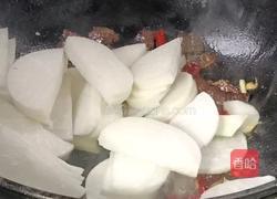 酱油肉炒萝卜片的做法图解6