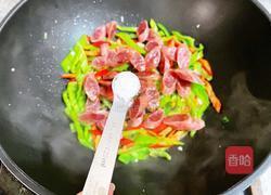 尖椒炒腊肠的做法图解9