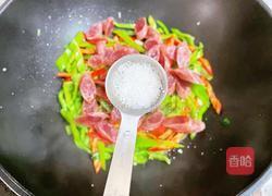 尖椒炒腊肠的做法图解10