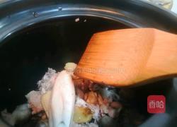 墨鱼莲子煲鸡汤的做法图解9