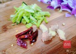 胡萝卜烧羊肉的做法图解2