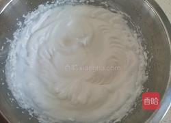 草莓抱抱卷的做法图解4