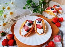 草莓抱抱卷的做法图解17