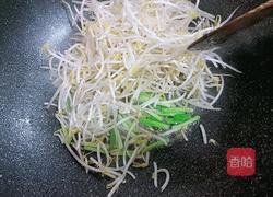 豆芽炒蛋的做法图解5