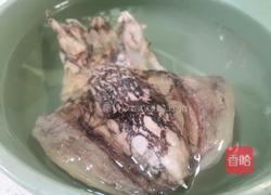 滋阴补血墨鱼汤的做法图解2