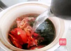 Illustration of how to make kelp, persimmon and egg drop soup 4