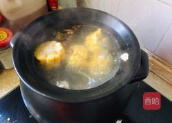 玉米胡萝卜大骨汤的做法图解6