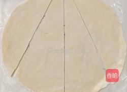 香肠酥皮卷的做法图解4