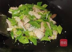 五花肉炒扁豆的做法图解8