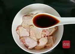 板栗蒸鸡腿的做法图解3