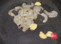 西兰花炒虾仁的做法图解4