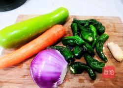 大盘鸡的做法图解1