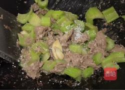 西芹炒牛肉的做法图解8