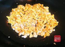 胡萝卜葱花炒饭的做法图解4