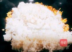 胡萝卜葱花炒饭的做法图解7