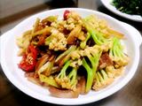 菜花炒肉的做法[图]