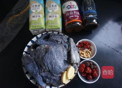 不加一滴水的椰子乌鸡汤的做法图解1