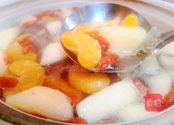 年夜饭甜品水果银耳羹的做法图解10