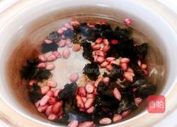 正月初一墨鱼汤的做法图解3